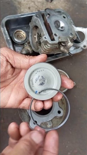 mechanic tricks for installing piston rings #tutorial #automobile #otomotif