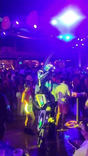 Riu Santa Fe Cabo San Lucas, Riu Party Neon #riu #riuhotels #riusantafe #riuparty #riusantafecabosl
