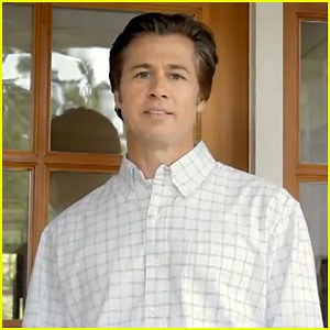 Brad Pitt’s Brother Doug Stars in Virgin Mobile Commercial!