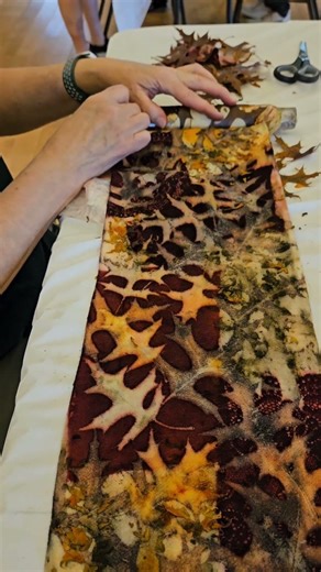 Kaleidescope Ecoprinting with M Theresa Brown. #ecoprint #oakleaves #mothernature #garden #oaktree