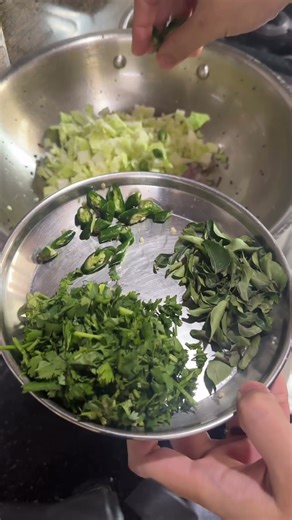 🌼Healthy Masala Poha | Light Breakfast Recipe | Indian Snack Idea🌼