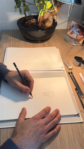 Funky Frames | Un jour, j’ai dessiné un petit personnage. Je voulais qu’il encourage mes enfants à grandir librement. Je l’ai dessiné sans yeux. Sans... | Instagram