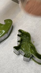 1.9M views · 7.6K reactions | Dinosaur Hot Cocoa Bombs! Roar into chocolatey goodness ☕秊 | Chefclub Network | Facebook