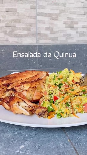 Ensalada de Quinua Saludable y Fácil