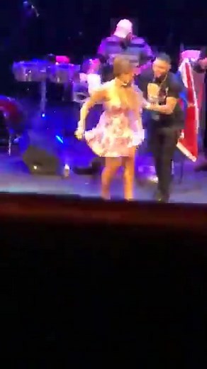 Mano pa’riba los mikii 🔥 mano pa’riba los repa 🙌🏾 #cubanosporelmundo #elchacal #timba #cuba🇨🇺 #fyp #parati