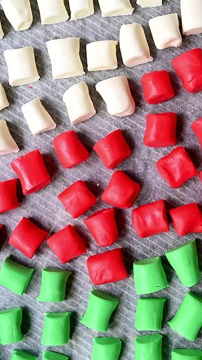 Old Fashioned Butter Mints Recipe: https://thenovicechefblog.com/homemade-butter-mints/ | The Novice Chef