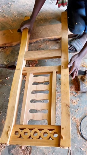 Loosening the Wood Clamp — Smooth Carpentry Work!”#Woodworking#Carpentry#DIYProjects