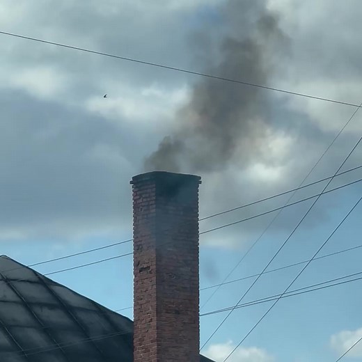 Smog dobry #Polska Słońce i >20°C nie oznacza, że palacze nie trują. Trują i to w moc. Smutny widok, efekt braku działań i strategii dotarcia do każdej kotłowni. #czystepowietrze #dykta #zdrowie #trucie #zakaztrucia #AirQuality #zerostrategii
