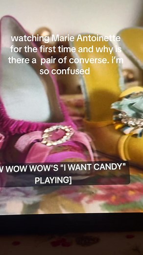 isn’t this movie supposed to be set in like the 1700s. someone plz explain #marieantoinette