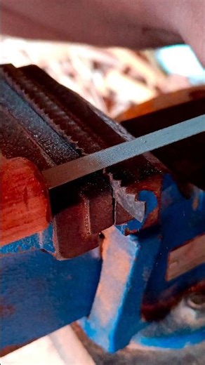 Perfect Edge Filing in a Heavy Vice 🔥 | Metalworking Skill”