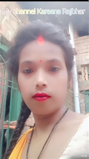 kareenarajbhar638 on Instagram: "Piya Raat mein chadhai karela new song naya gana naya gana 2026 🌹👍👍👍"