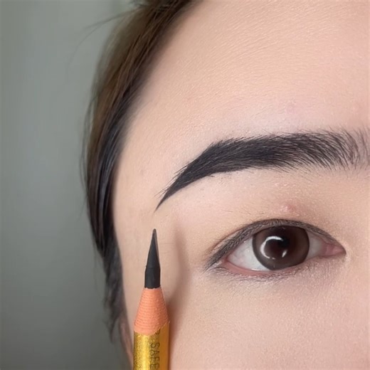 EyebrowDrawingTutorialForBeginners #WaterproofSweatproofSmudgeproofMakeup