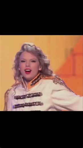 NO EDIT JUST YOU BELONG WITH ME LIVE#edit #taylorswift #fearlesstaylorsversion #fearless #youbelongwithme @☮ @nati! ⸆⸉ @𝐉'¹³🪐 @🅹🅰🆇🤎🌈1989🆃🆅 @Kristen Hoff @kristenvandivort @Hollisten 😝💕 @ang3lic.ccs @ilikesleeping_12 @Sabrina (Taylors version)🏎️