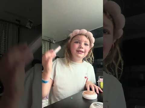 Do my make up with me ￼