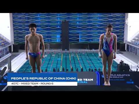 🇨🇳 Team China closes the final with an epic 407C in the 10m Synchro | Dive of the Day