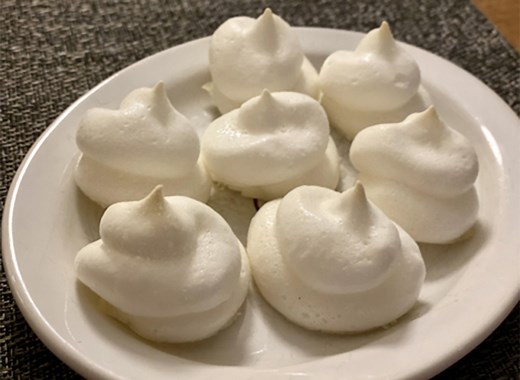 Keto-Friendly Meringues Recipe