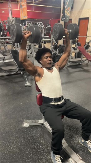 Hey! Let’s start your training today with V2Fitness 💥 What’s stopping you? Get up, get moving, and start working on your health and wellness. I’ve got powerful workout programs designed to help you achieve your fitness goals—no excuses, just results. Let’s go! 🏋️‍♀️ #V2Fitness #StartToday #NoExcuses #fyage #explorepage