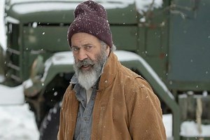 Review: Mel Gibson plays gruff Santa in violent, twisted indie flick ‘Fatman’ - WTOP News
