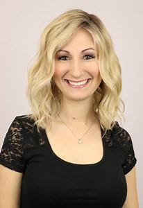 Kayla LF w/ Roots (medium wig)