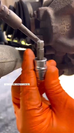 My mobile mechanic on Instagram: "🚨Keyboard mechanics, get ready 😎😏 #MechanicLife #ShopHumor #AutoRepair #MobileMechanic #MyMobileMechanic #Carferno #ToolTalk"