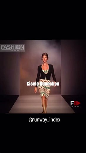 #shorts #runway #fashion #model #supermodel