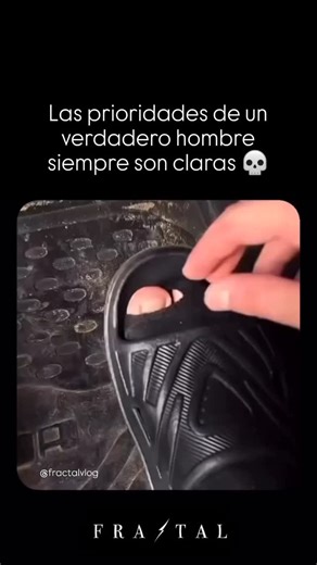 FRACTAL⚡ on Instagram: "2 Timoteo 3:1-4 ✝️🧎📚📕🤍⚡ También debes saber que en los tiempos últimos vendrán días difíciles. Los hombres serán egoístas, amantes del dinero, orgullosos y vanidosos. Hablarán en contra de Dios, desobedecerán a sus padres, serán ingratos y no respetarán la religión. No tendrán cariño ni compasión, serán chismosos, no podrán dominar sus pasiones, serán crueles y enemigos de todo lo bueno. Serán traidores y atrevidos, estarán llenos de vanida