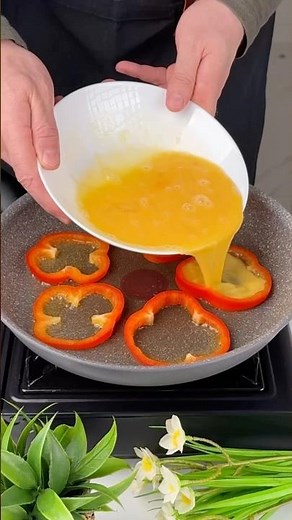 HOW TO MAKE THE BEST RED BELL PEPPER OMELET!