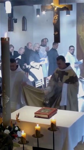 Aleluia, aleluia... Cristo ressuscitou!