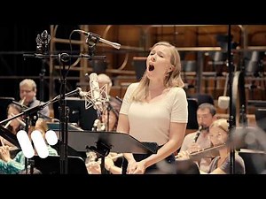 Elsa Dreisig sings "Vissi d'arte" (Puccini: Tosca)