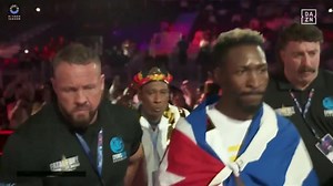 William Scull enters for the Canelo Alvarez fight 🇨🇺 Watch #CaneloScull NOW on DAZN PPV powered by FATAL FURY: City of The Wolves | #RiyadhSeason | Ring Magazine