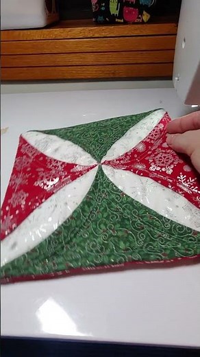 Sew and Tell time a Christmas Cathedral Windows pot holder made with Shabby Fabrics easy pattern.