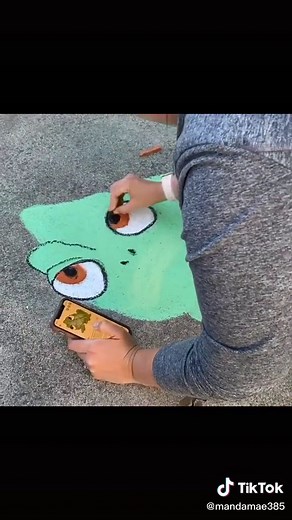 Pascal from Tangled! Do you like the time lapse video? #chalkart #art #tiktokartists #fyp #foryoupage #disney #lizards #tangled #timelapseart