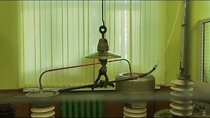 #испытание #изолятор #дуга #пробой #высокоенапряжение #лаборатория