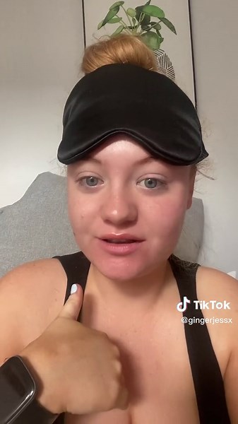 PSA to everyone: don’t do the foot peel before going somewhere. Youll leave skin like a bread crum trail😭😂 #fyp #trend #viral #gingerjessx #gingerjess #footpeel #storytime #footpeelingmask