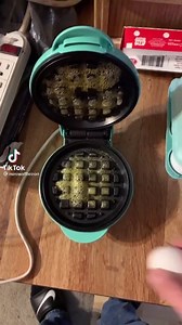 13M views · 15K reactions | Más novedades de tik tok  Waffleras nostalgia por pedido con nosotras!! Ya publicadas en mi perfil De verdad que puedes hacer de todooooo | Brands | Facebook