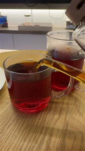 Laura Top☀️🐰🇪🇪 (@laura__top)’s videos with Stranger Things - Kyle Dixon & Michael Stein