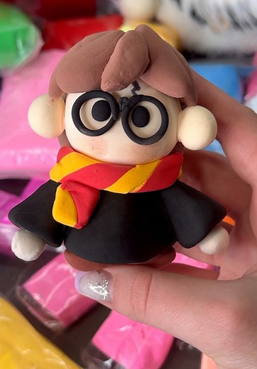 Harry Potter DIY Ideas: Creative Clay Modeling