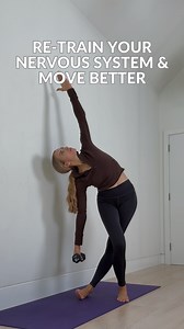 Most people think stiffness is just muscles tightening with age. The truth? Your nervous system controls how much your spine moves — and over time, it can “forget” certain ranges of motion, especially side bending. That’s why loss of lateral bending is often one of the first signs that movement is starting to feel old. ✨By practicing controlled, intentional side bends — like the cross-legged weighted variation — you’re sending a signal to your brain and spinal nerves: this range is safe, valuabl