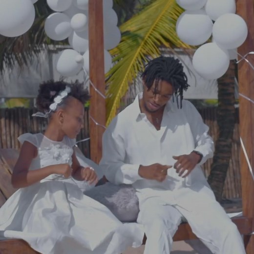 KS BLOOM : Petit enfant (Clip officiel) 👇 https://youtu.be/vCm7MiSDesA Une grosse pensée pour les Discipletons ♥️ | Ks Bloom