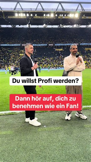 Du willst Profi… aber handelst wie ein Fan. Fans reden über Aufstellung. Profis lösen Probleme. Wenn du nach dem Training nur sagst: ‚Trainer hat keine Ahnung‘, bist du nicht ambitioniert – du bist bequem. Deine Karriere wächst nicht durch Meinung. Sie wächst durch Verantwortung: Was kann ICH heute besser machen? Schreib PROFI wenn du ab heute Lösungen lieferst – nicht Ausreden. #fussball #karriere #profi #pro