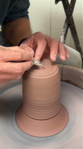 trimming pottery ￼
