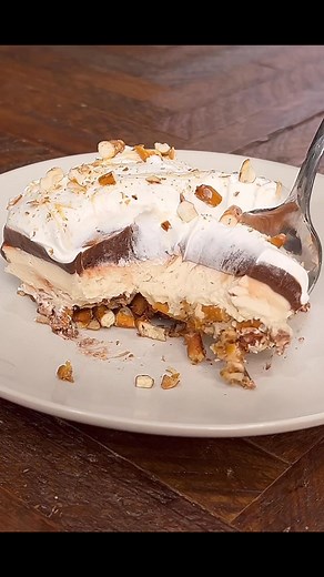 No bake peanut butter pretzel pie might be the easiest holiday dessert you’ll make. The crust is salty and crunchy, the filling is creamy, and the whole thing chills into a perfect slice. Comment RECIPE and I'll DM you the details! #nobakepie #peanutbutterpie #pretzelpie #holidaydessertideas #easyholidayrecipes #dessertlover #peanutbutterdessert #nobakerecipes #holidaybakingseason #fblifestyle | The Salty Cooker