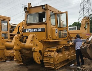 [Hot Item] Earth-Moving Machinery Used Bulldozer Cat D6d Second Hand Caterpillar Crawler Dozer D6d D6h D6r D6g in Stock