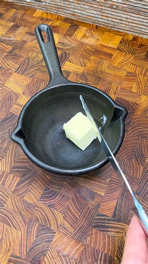 Recipe: https://trustmetryit.com/candied-bacon-roses/ #fblifestyle | Cookingintheyard