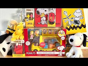 ASMR Charlie Brown And Snoopy Collection Satisfying unboxing toys and stuff
