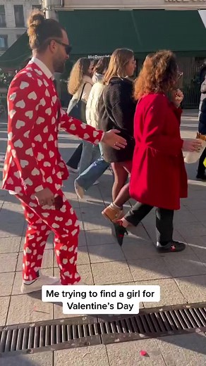 IG YesCyrille for all applications 🙈😂😂😂😂 #valentinesday #saintvalentin #fun #love | Joke 216