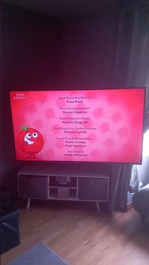 Sue Hendra Supertato End Credits With Wanda And The Alien Music