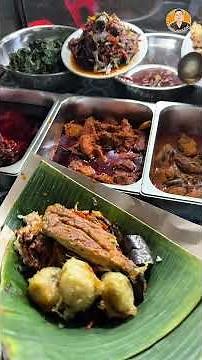 Dinner with vegetable rice and 3 delicious side dishes in Medan.