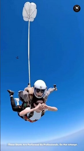 🪂 Ever Wonder Why Paratroopers Don’t Land on Their Feet? Here’s the Truth!