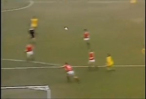 #otd in 1983 Kenny Dalglish netted this beauty of an equaliser after a great touch/assist from Craig Johnston in the 1-1 draw at Old Trafford, no chance for Gary Bailey. #liverpool #LFC #LiverpoolFC | Football in the 70s and 80s